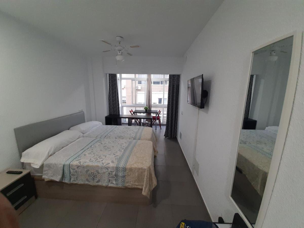 Apartamento Malaga Port Buitenkant foto
