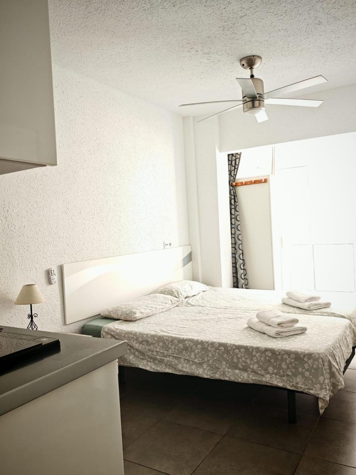 Apartamento Malaga Port Buitenkant foto
